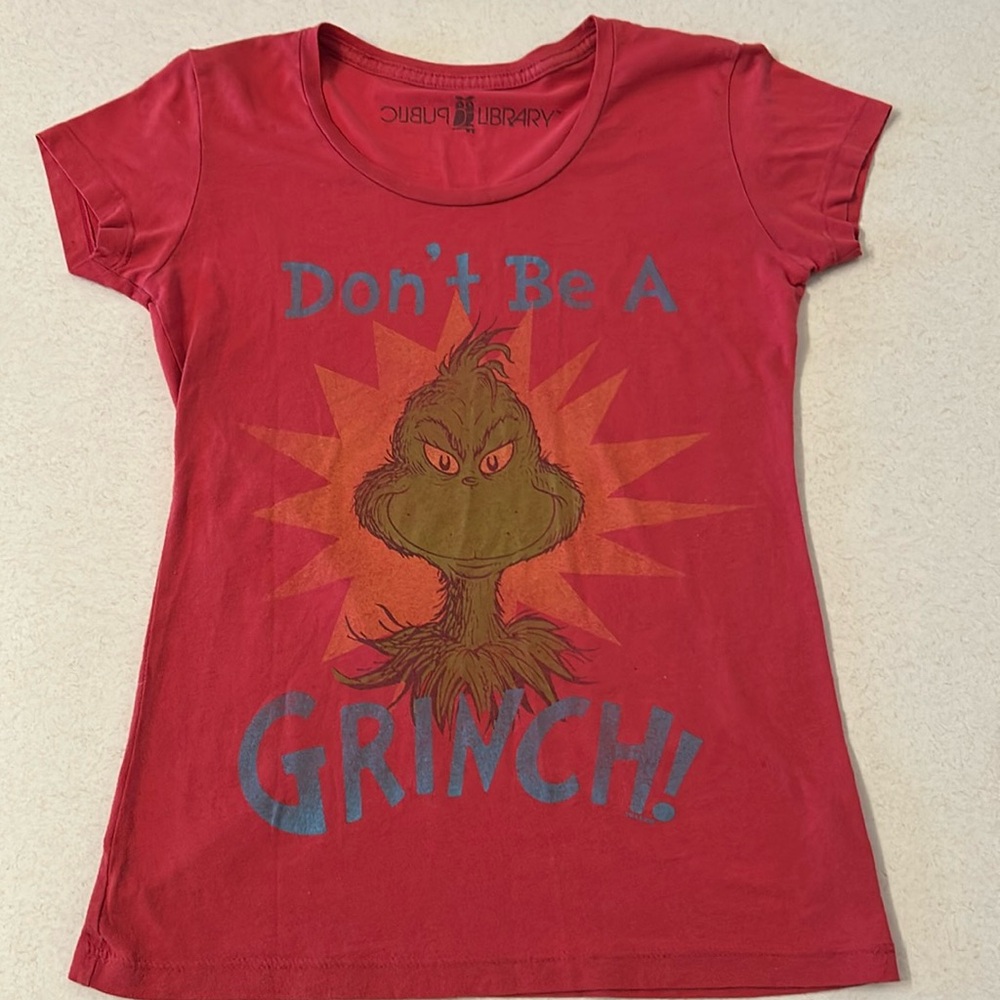 Women’s Ladies Tee Small “Don’t be a Grinch” Red Shirt